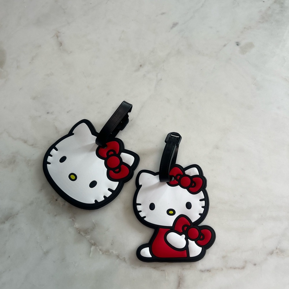 BRAND NEW HELLO KITTY LUGGAGE TAGS
